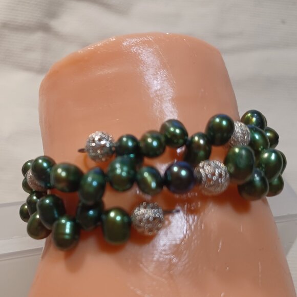 Green Fresh Water Pearl bracelet - Picture 1 of 2